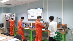 Mô hình phòng thí nghiệm điều khiển từ thiết bị cũ - Sáng kiến thiết thực của Nhiệt điện Nghi Sơn